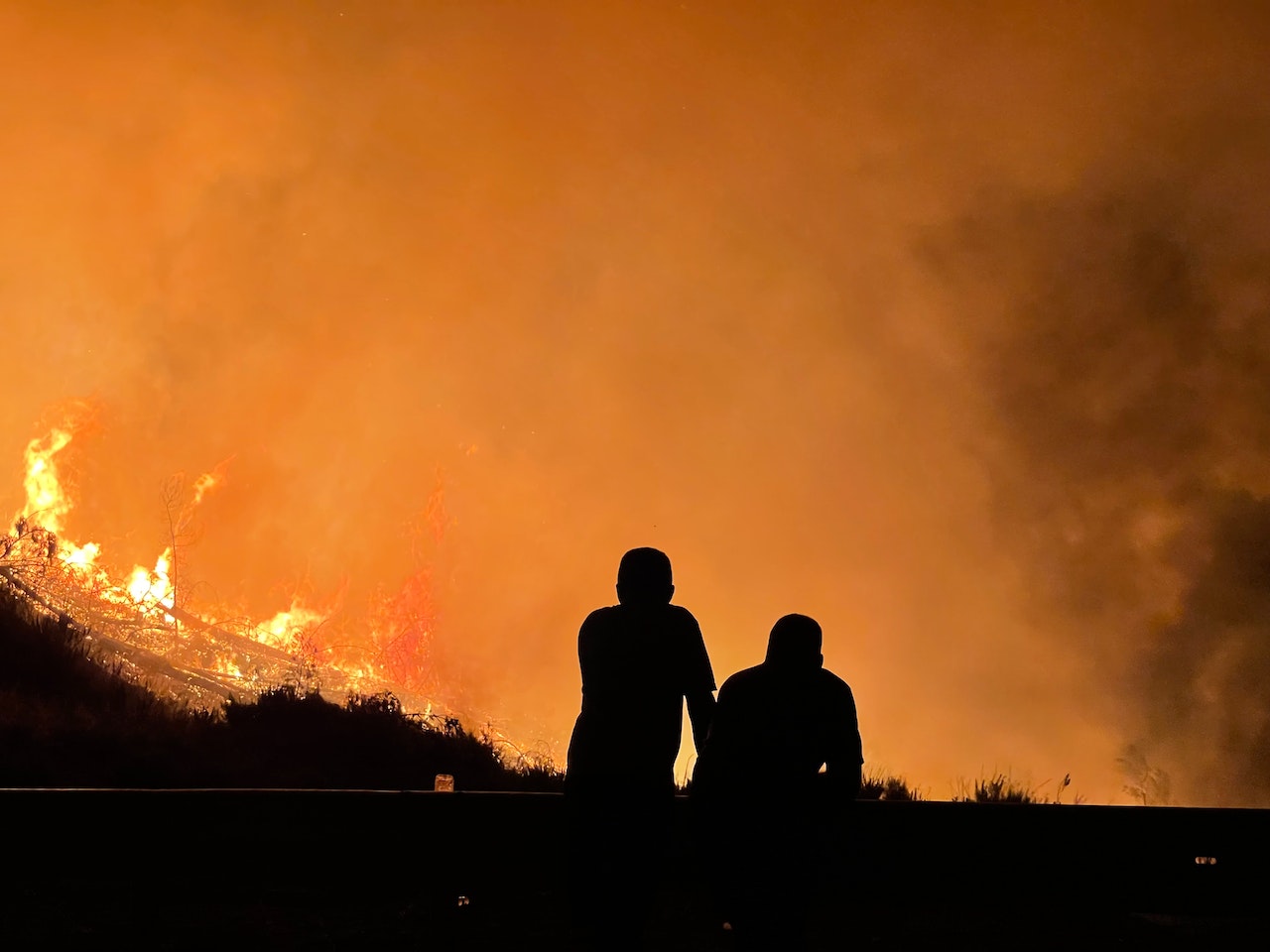 Victoria contra las Llamas: Incendio en Tenerife Finalmente Controlado
