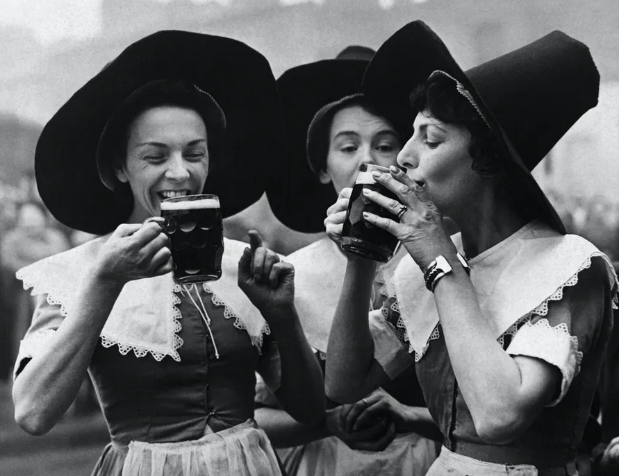 cerveza canaria 111 elaborada por mujeres en la historia