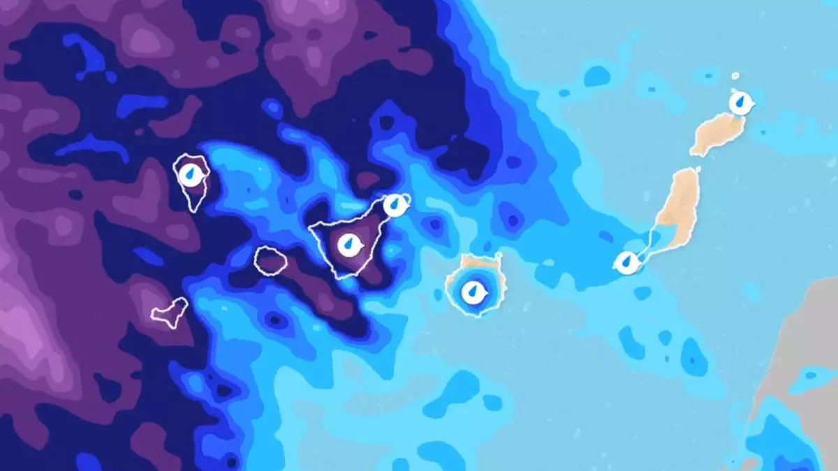 Nubes de tormenta sobre Tenerife durante la llegada de la borrasca anunciada por AEMET